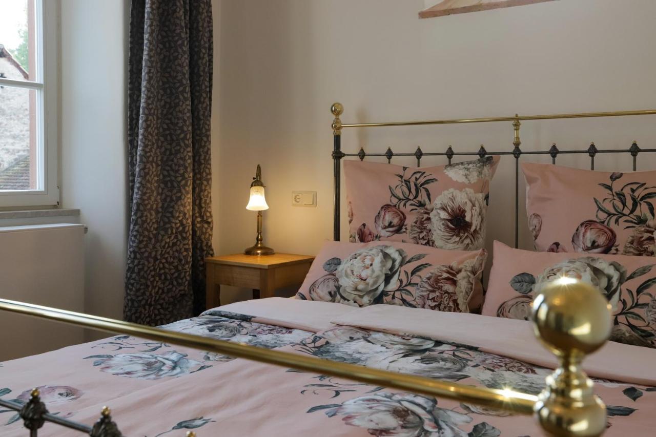 Boutique-Hotel Im Sternenhof Grosskarlbach Eksteriør bilde