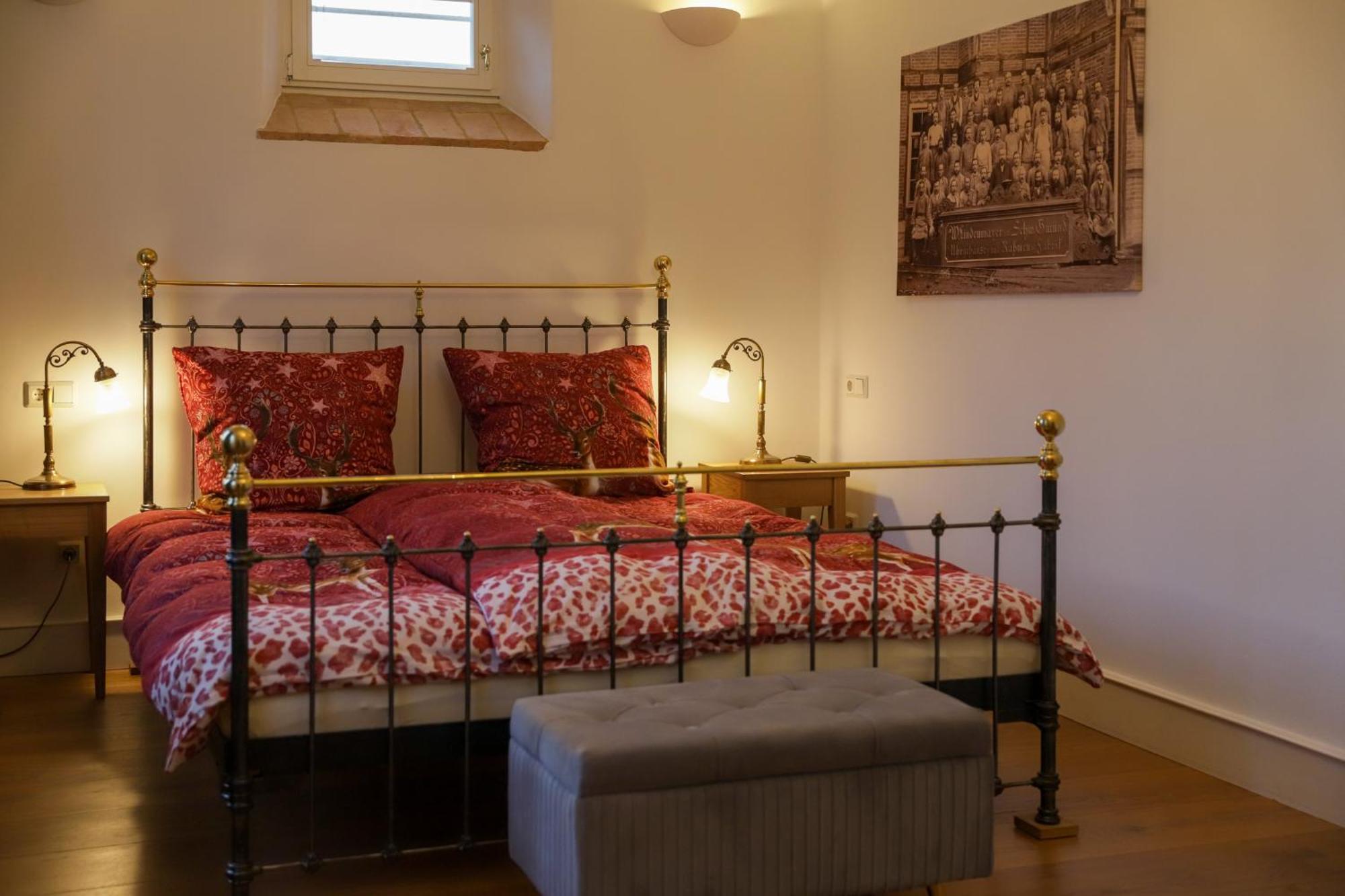 Boutique-Hotel Im Sternenhof Grosskarlbach Eksteriør bilde