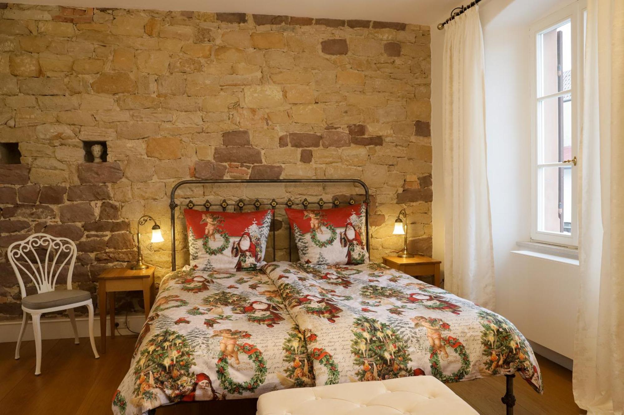 Boutique-Hotel Im Sternenhof Grosskarlbach Eksteriør bilde